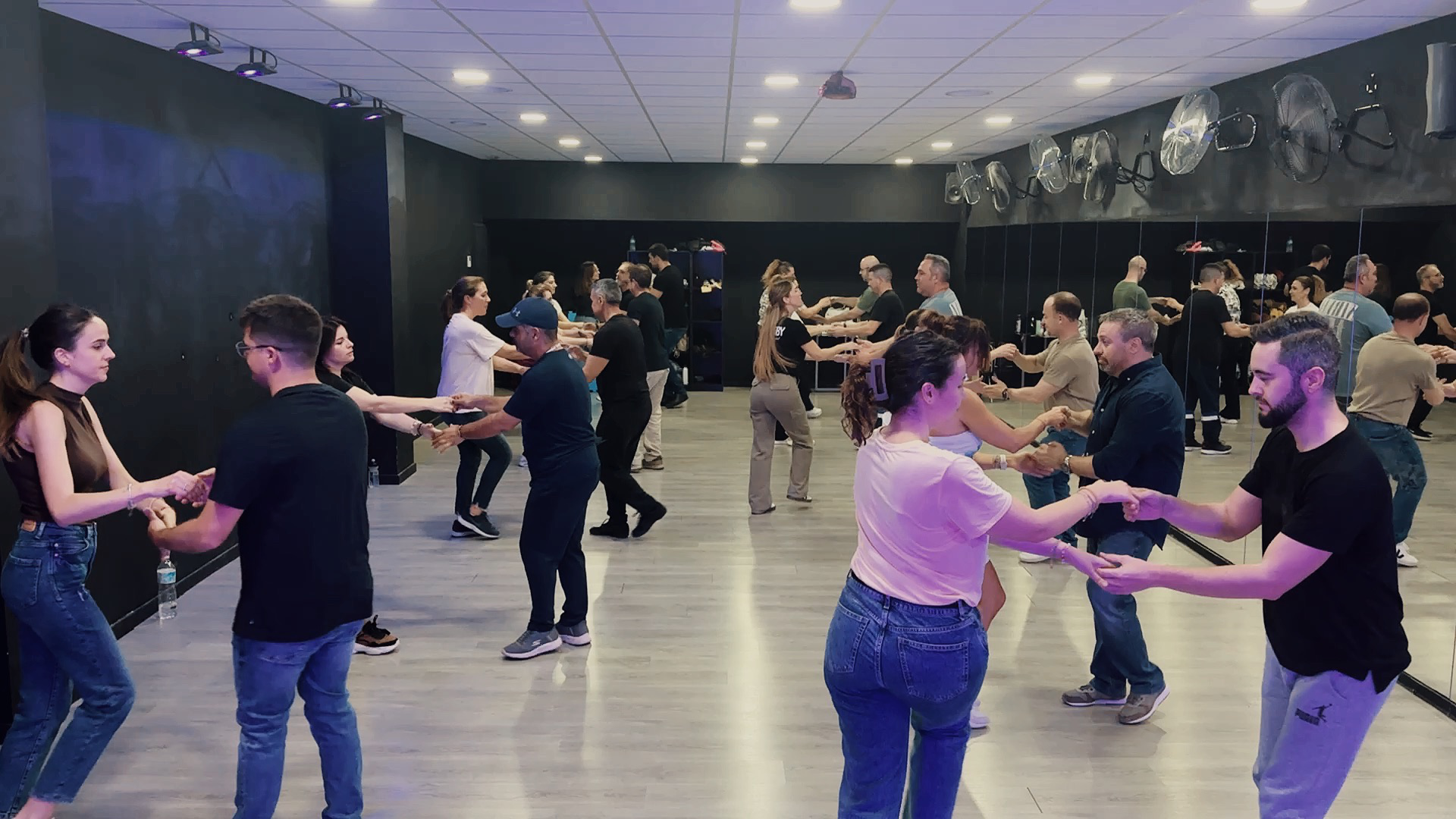 Clases de salsa y bachata en San Julián Málaga — Academia Bailame
